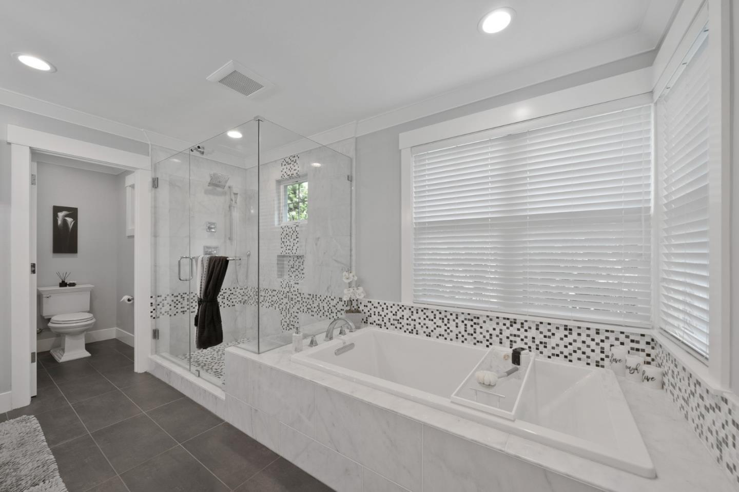 1052 Mcbain Avenue photo 85