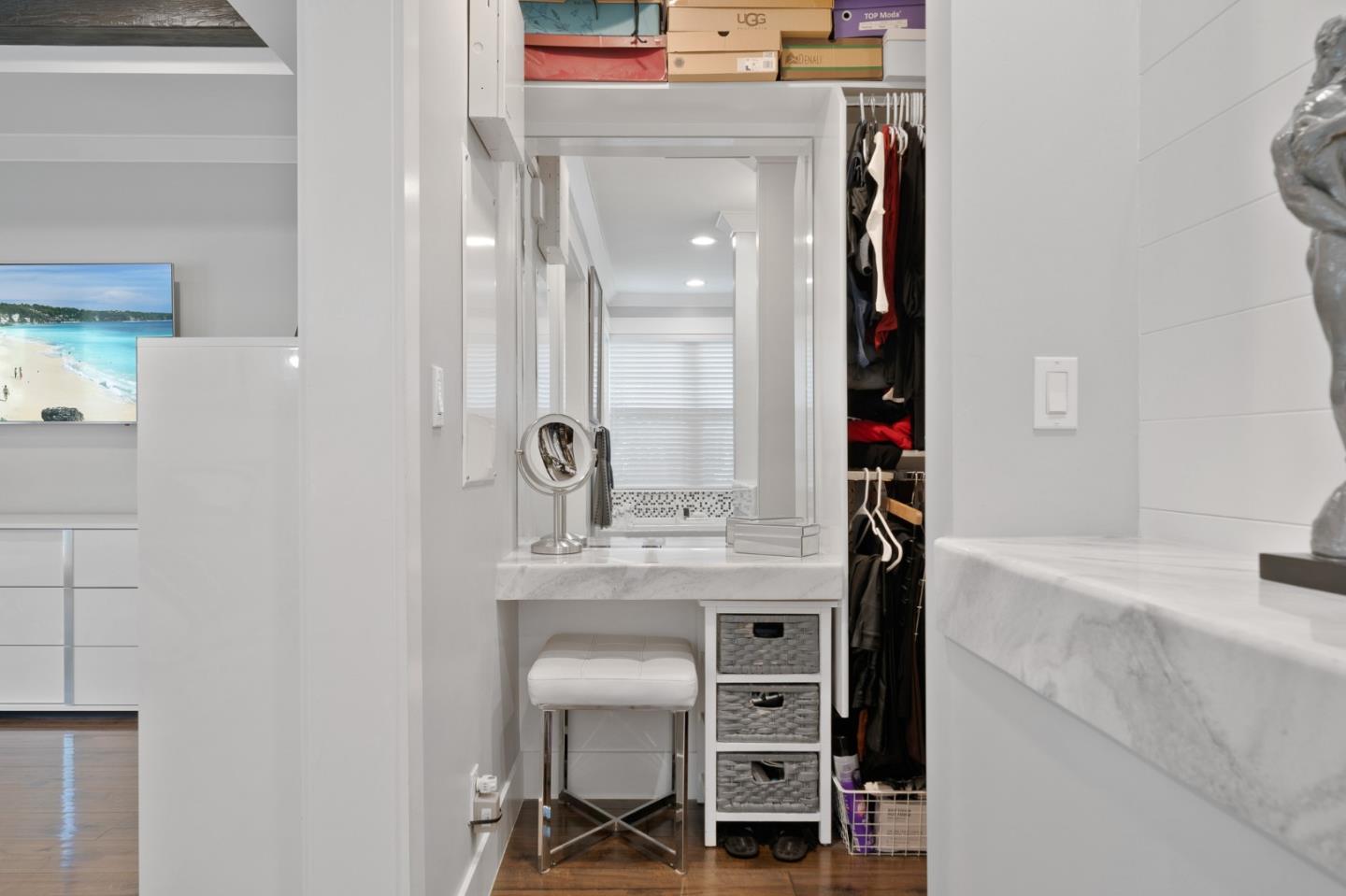1052 Mcbain Avenue photo 96