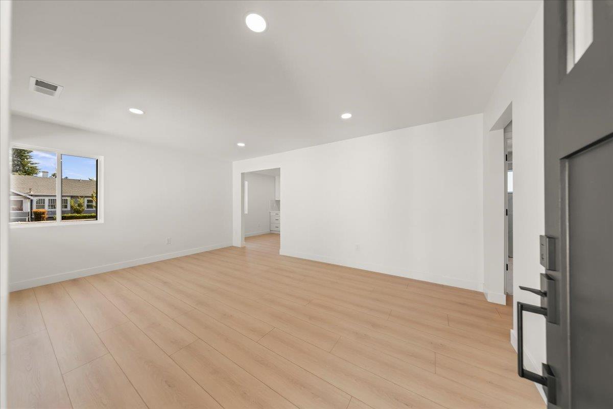 381 N Leigh Avenue photo 22