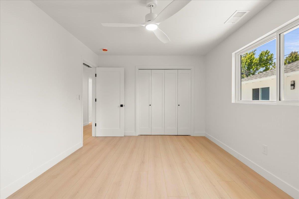 381 N Leigh Avenue photo 34
