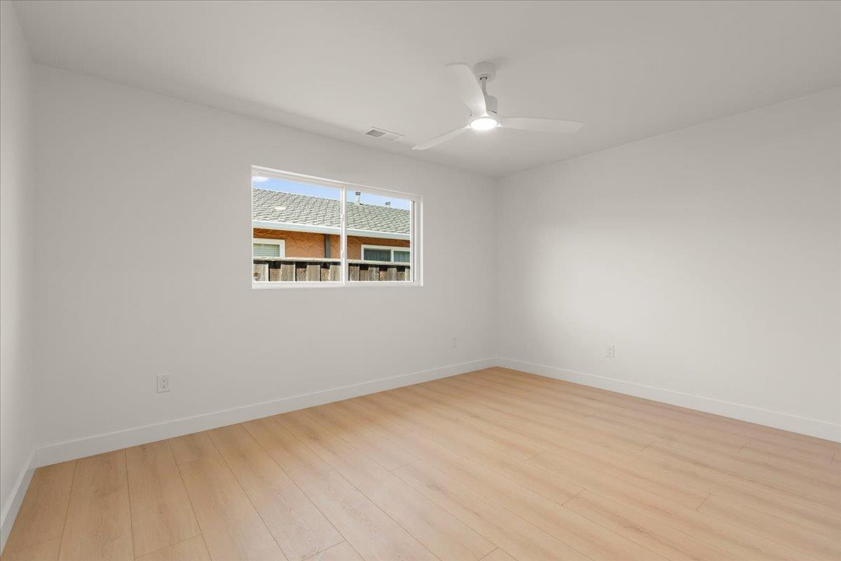 381 N Leigh Avenue photo 35