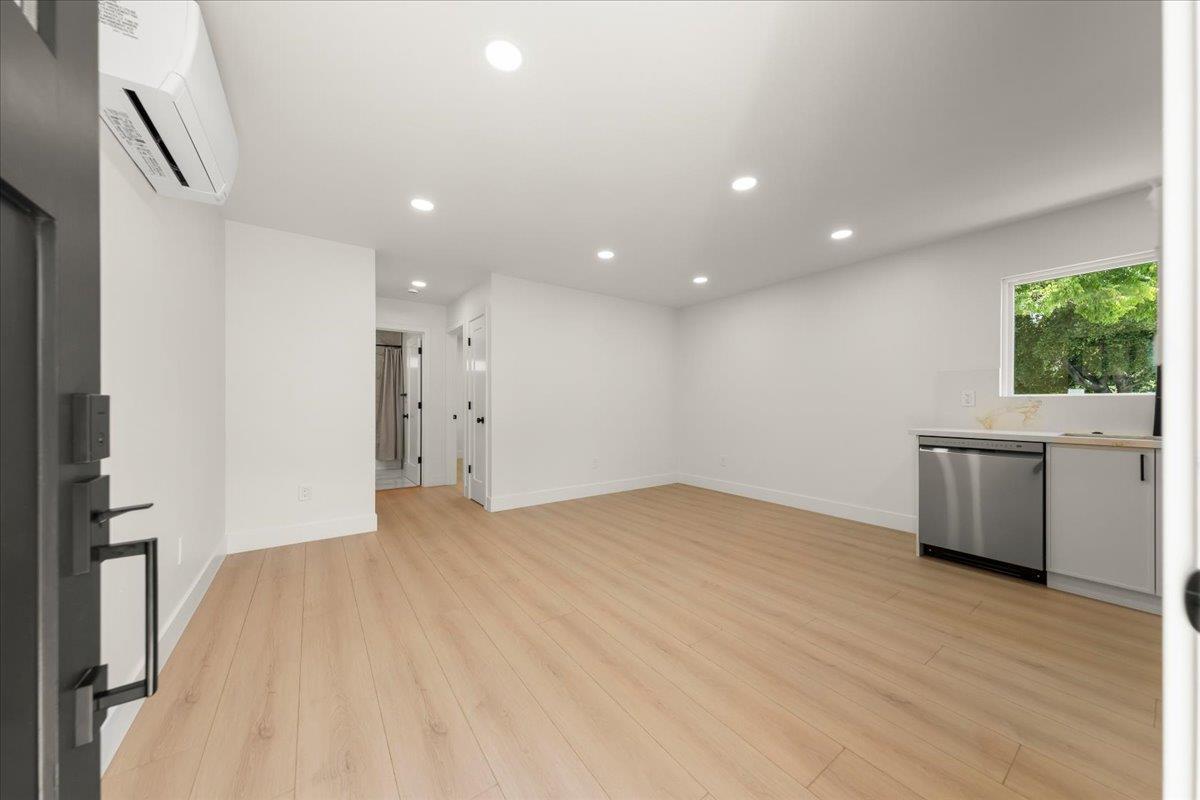 381 N Leigh Avenue photo 38