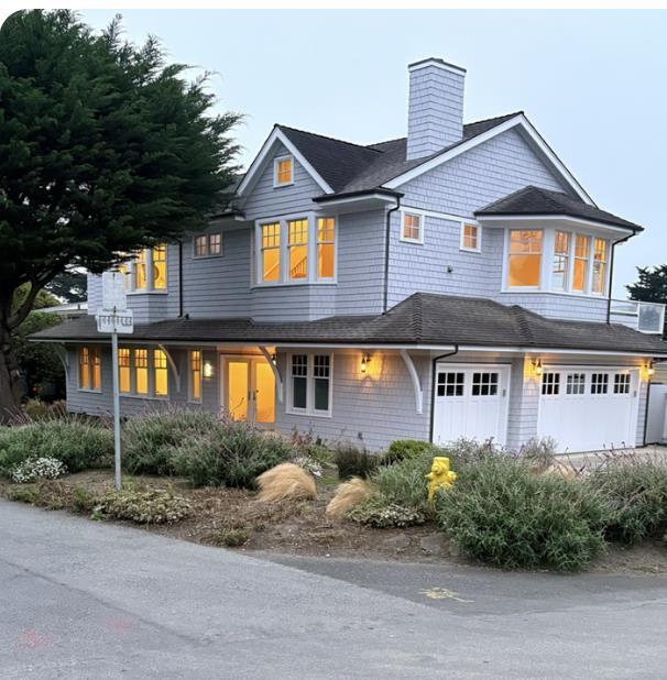 2 Alameda Ave, Half Moon Bay, CA
