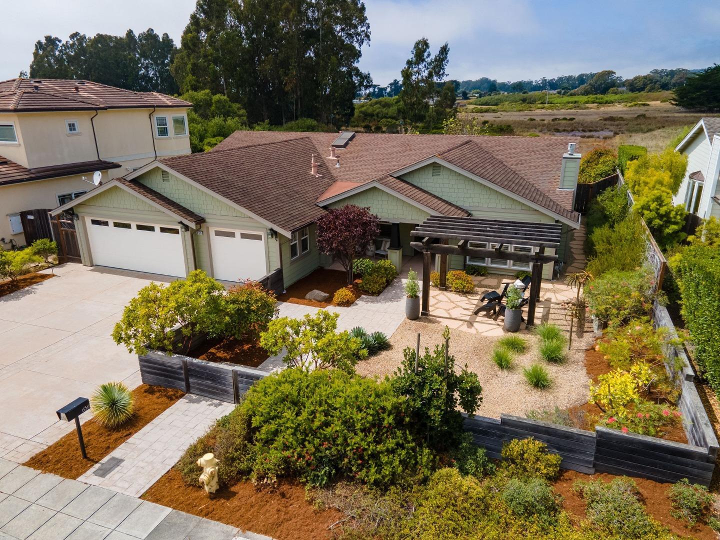 656 Terrace Avenue, Half Moon Bay