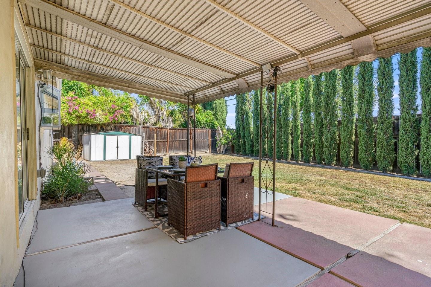 1340 Sharp Avenue photo 24