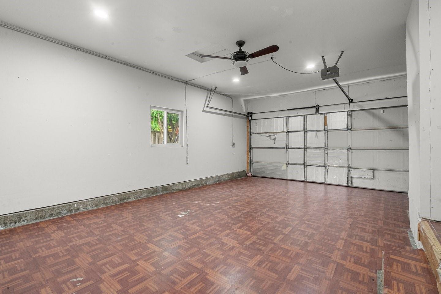 1340 Sharp Avenue photo 28