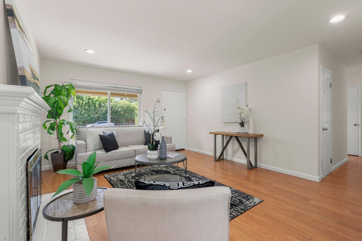 1340 Sharp Avenue photo 5