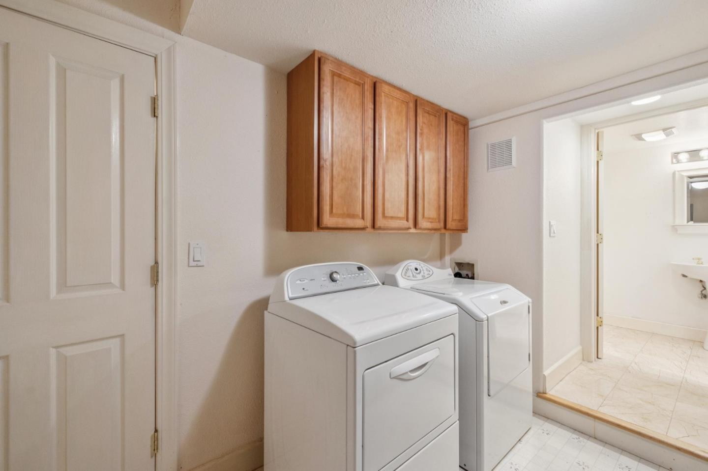 590 Miramar Drive photo 46