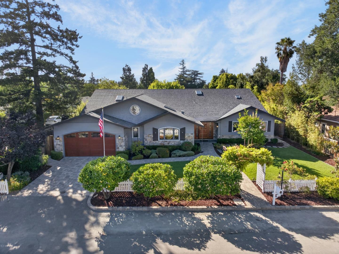 1509 Walnut Drive photo 3