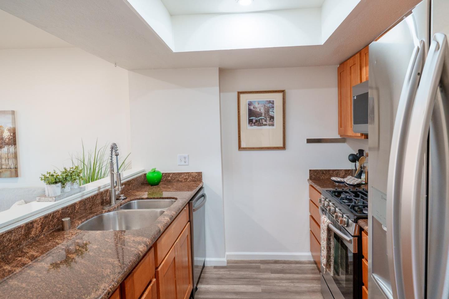 1044 Suzanne Court photo 30