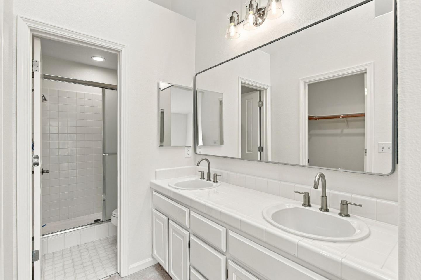 34 Erin Lane photo 24