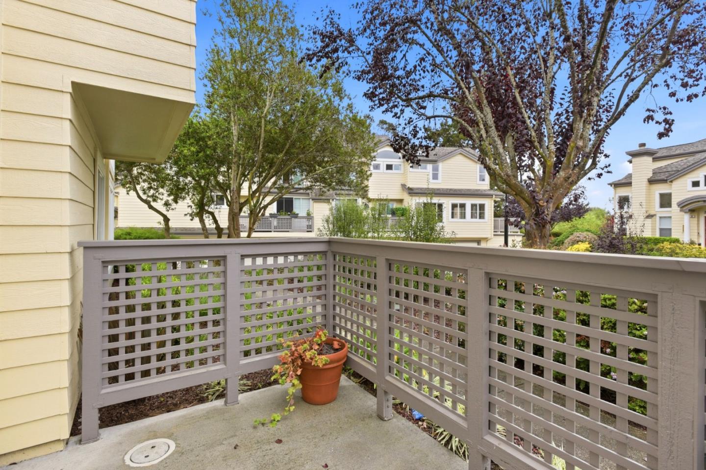 34 Erin Lane photo 31