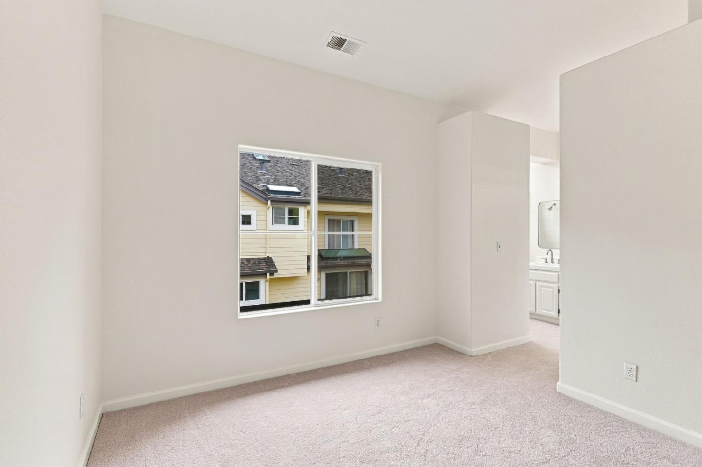 34 Erin Lane photo 49