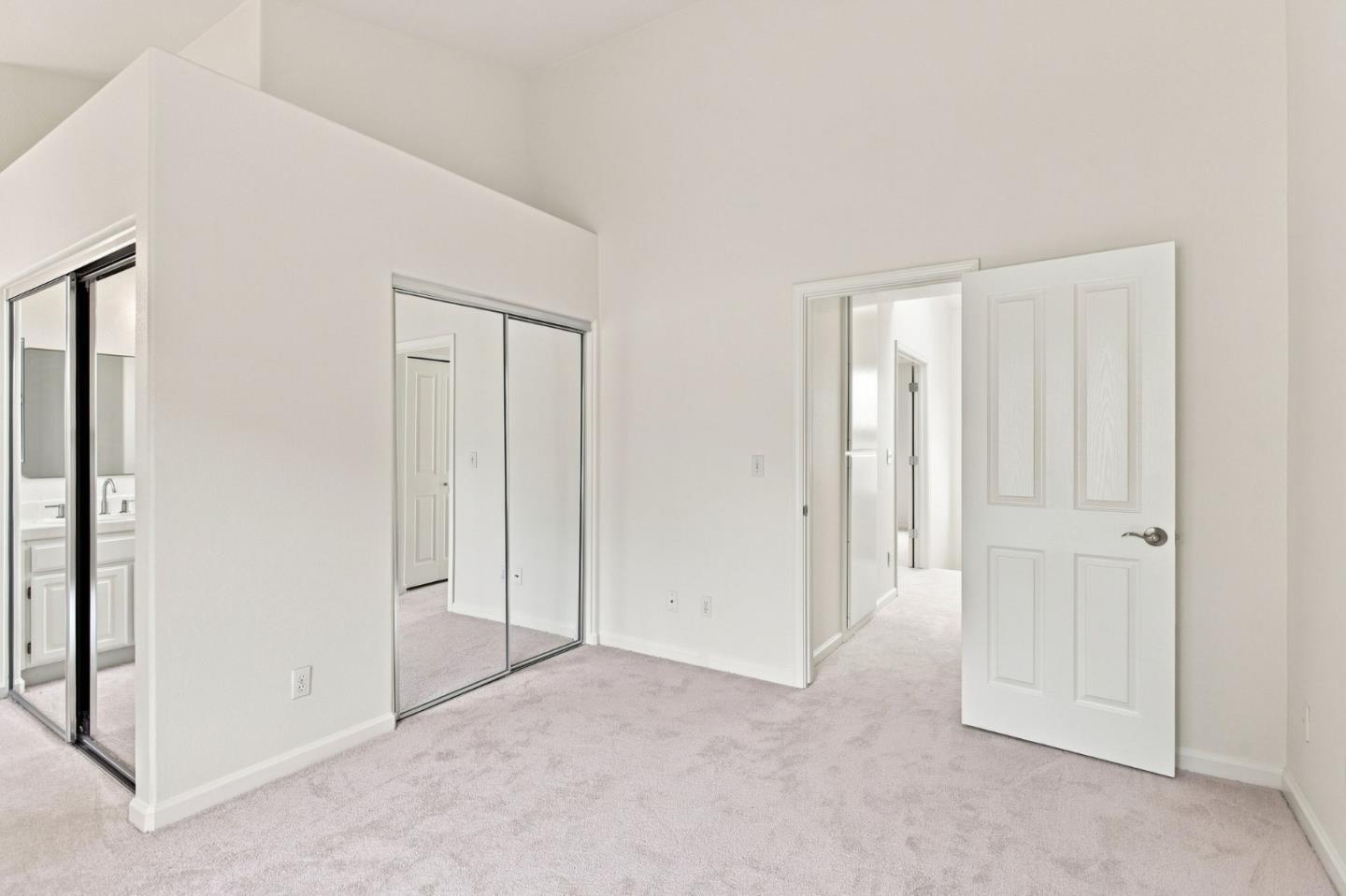 34 Erin Lane photo 51