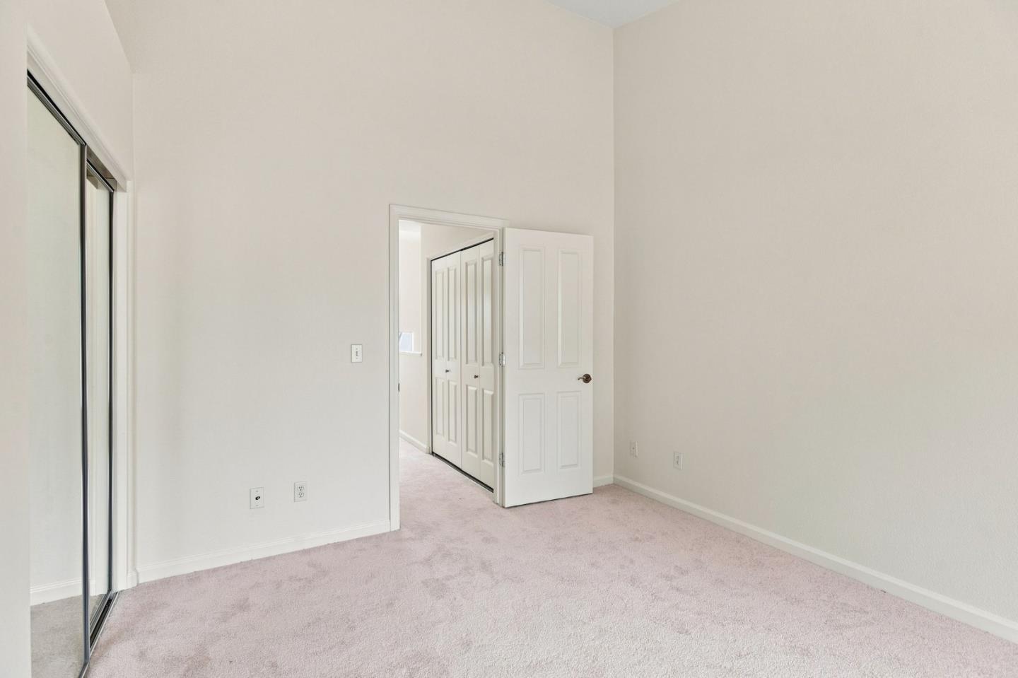 34 Erin Lane photo 56
