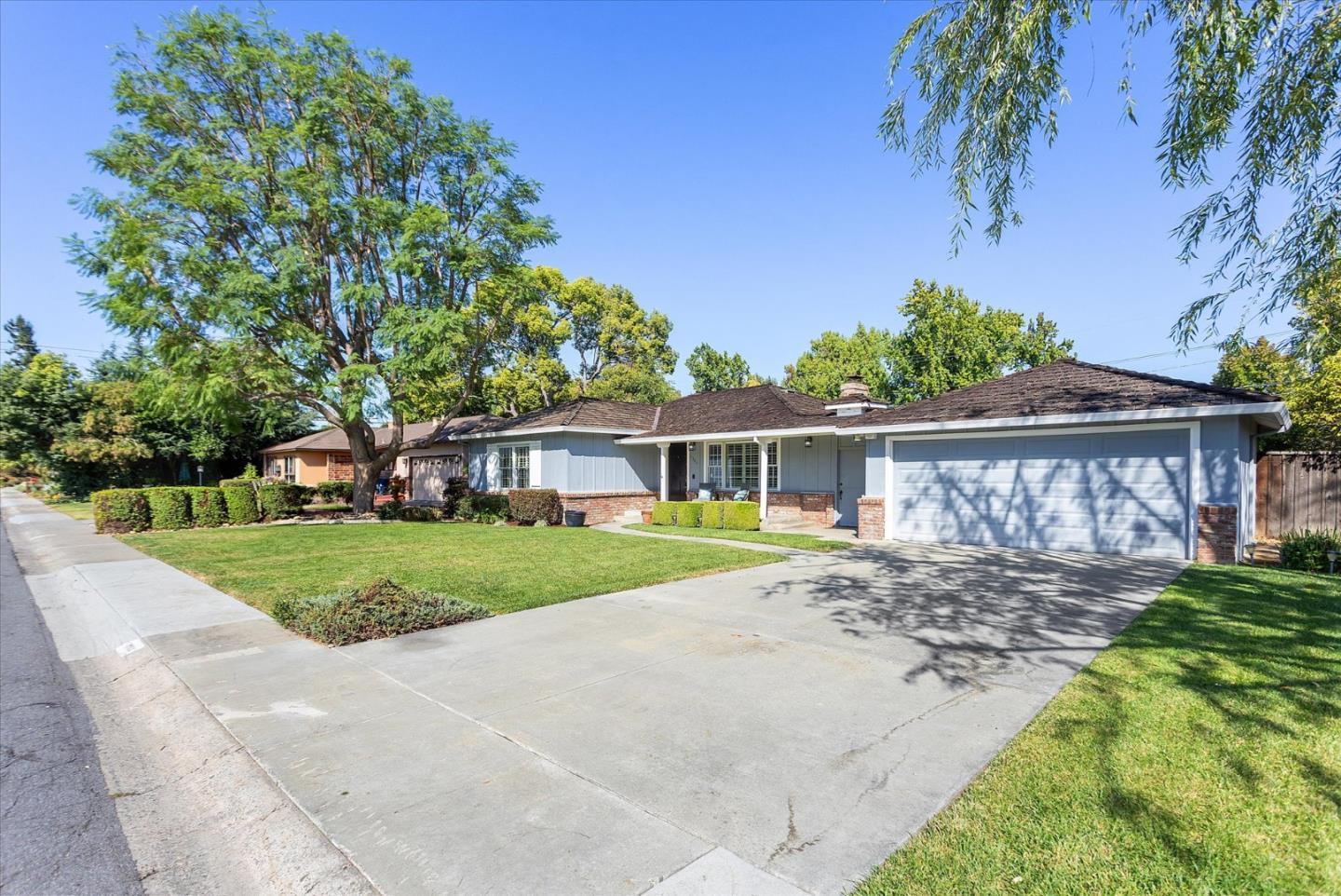 1393 Arroyo Seco Drive photo 4