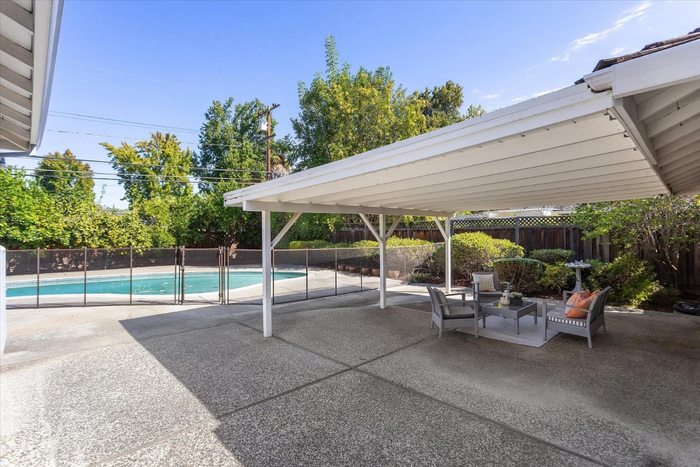 1393 Arroyo Seco Drive photo 32