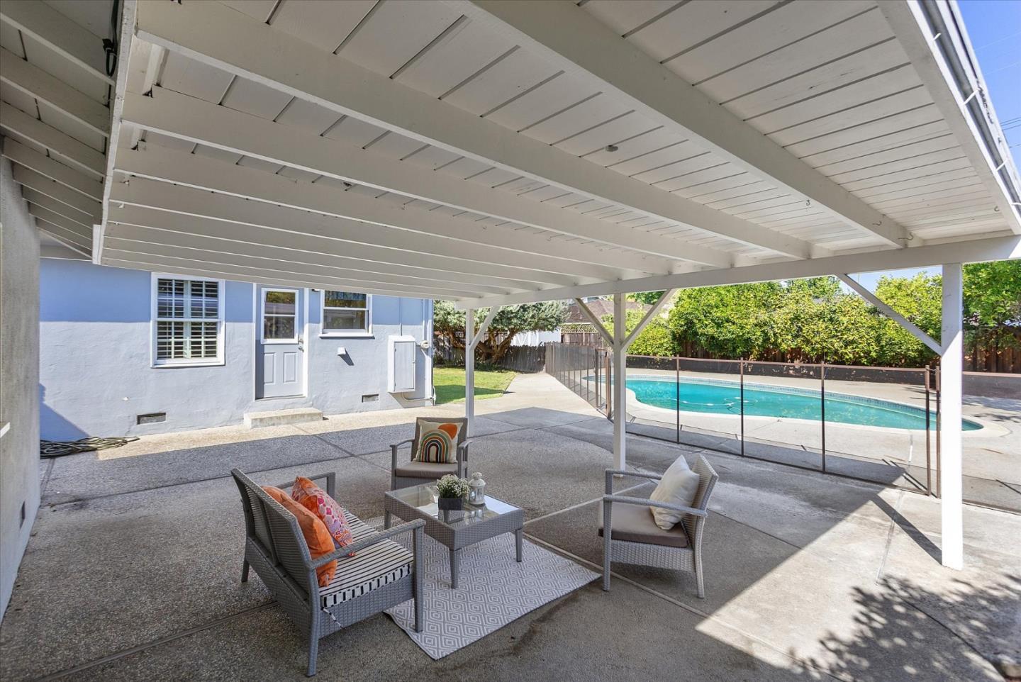 1393 Arroyo Seco Drive photo 34