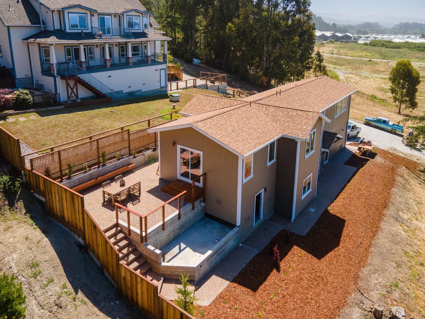 599 Alto Avenue photo 2