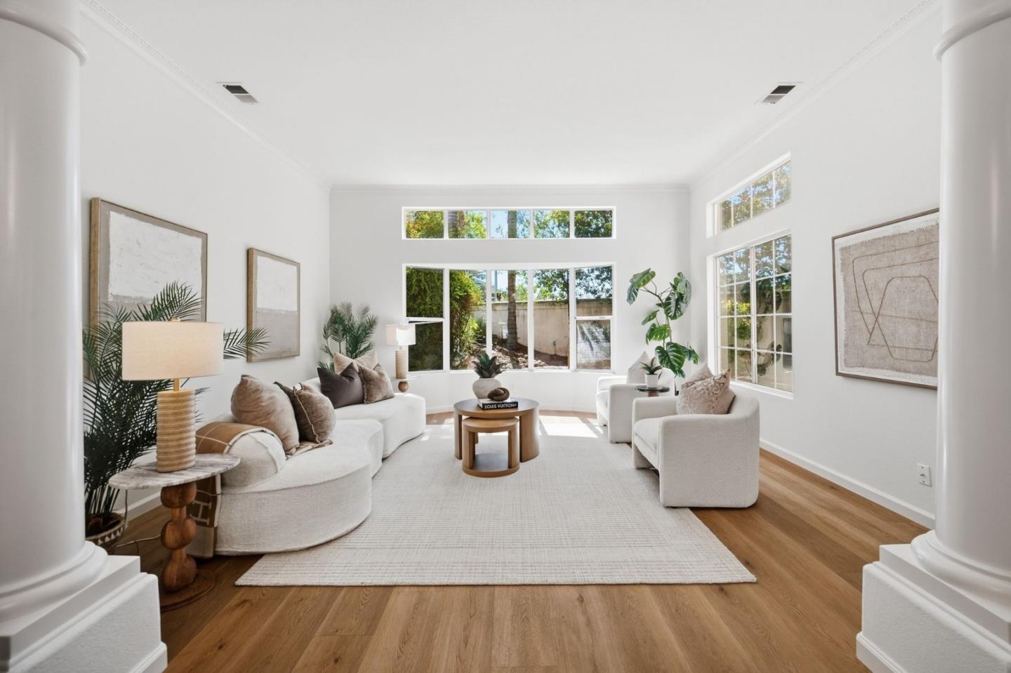 2112 Vizcaya Way photo 4