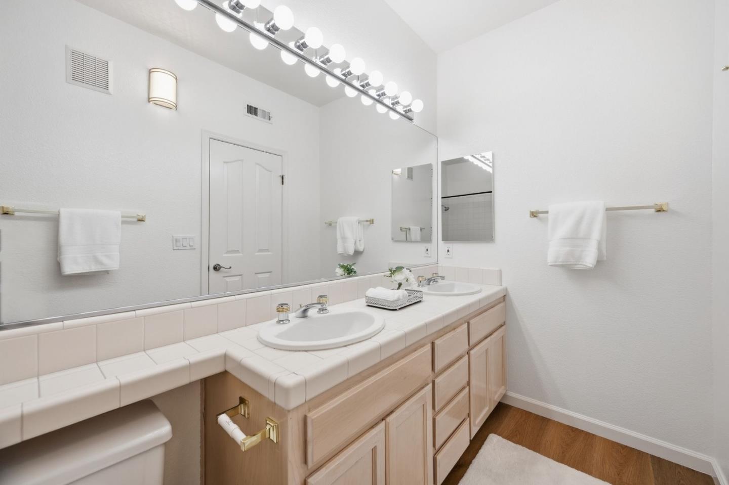2112 Vizcaya Way photo 36