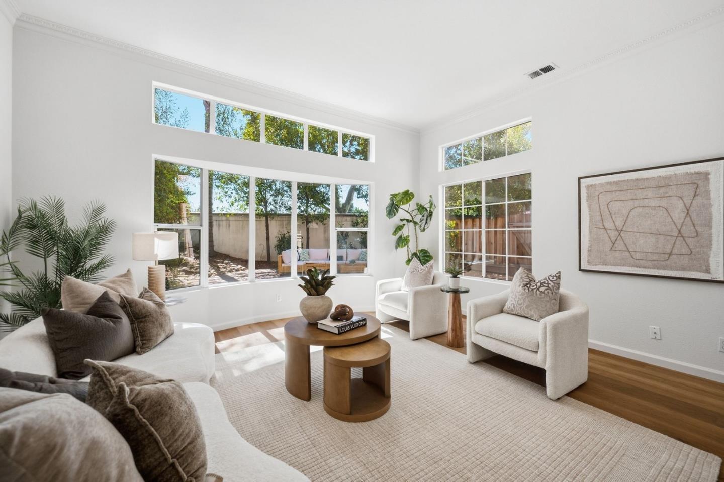 2112 Vizcaya Way photo 5