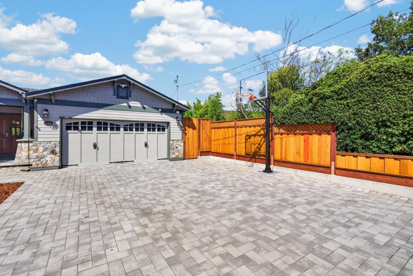 411 Carlyn Avenue photo 3