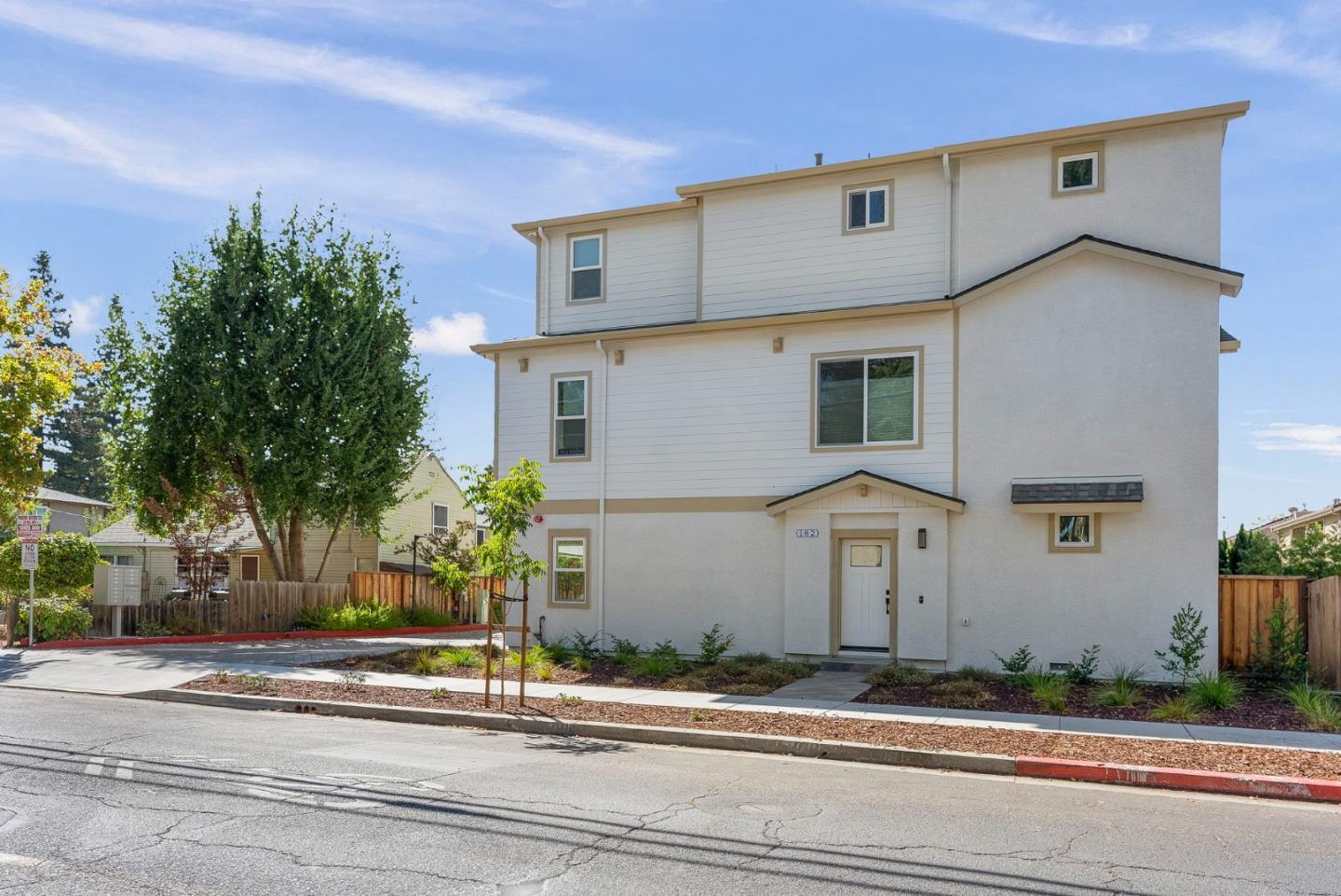182 W Rincon Avenue photo 2