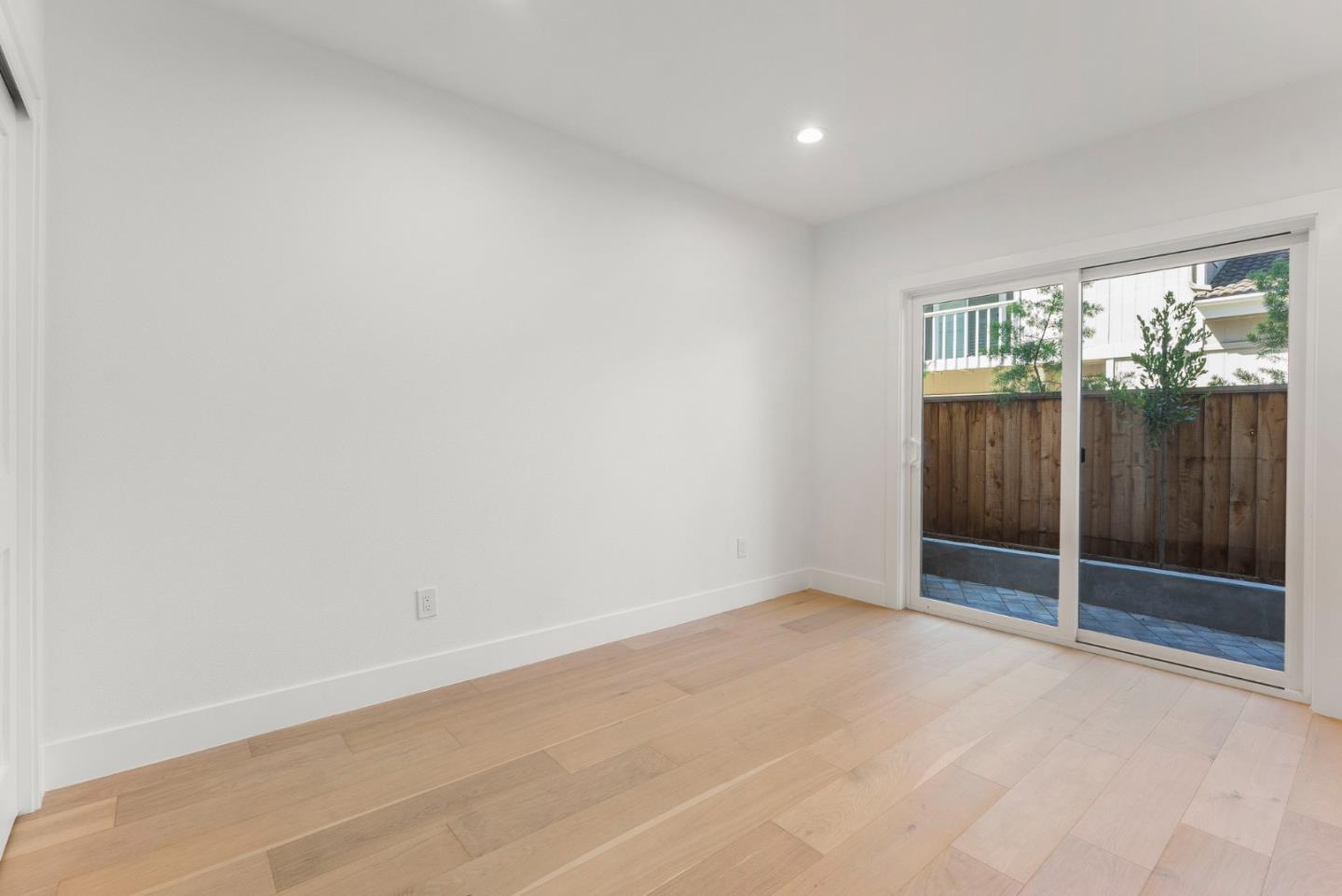 182 W Rincon Avenue photo 6