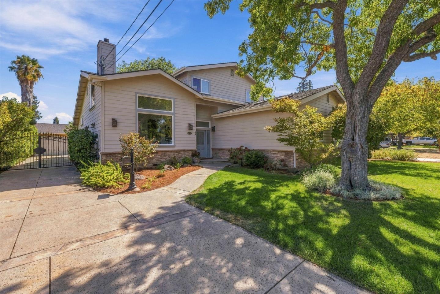 28 Hunt Way photo 3