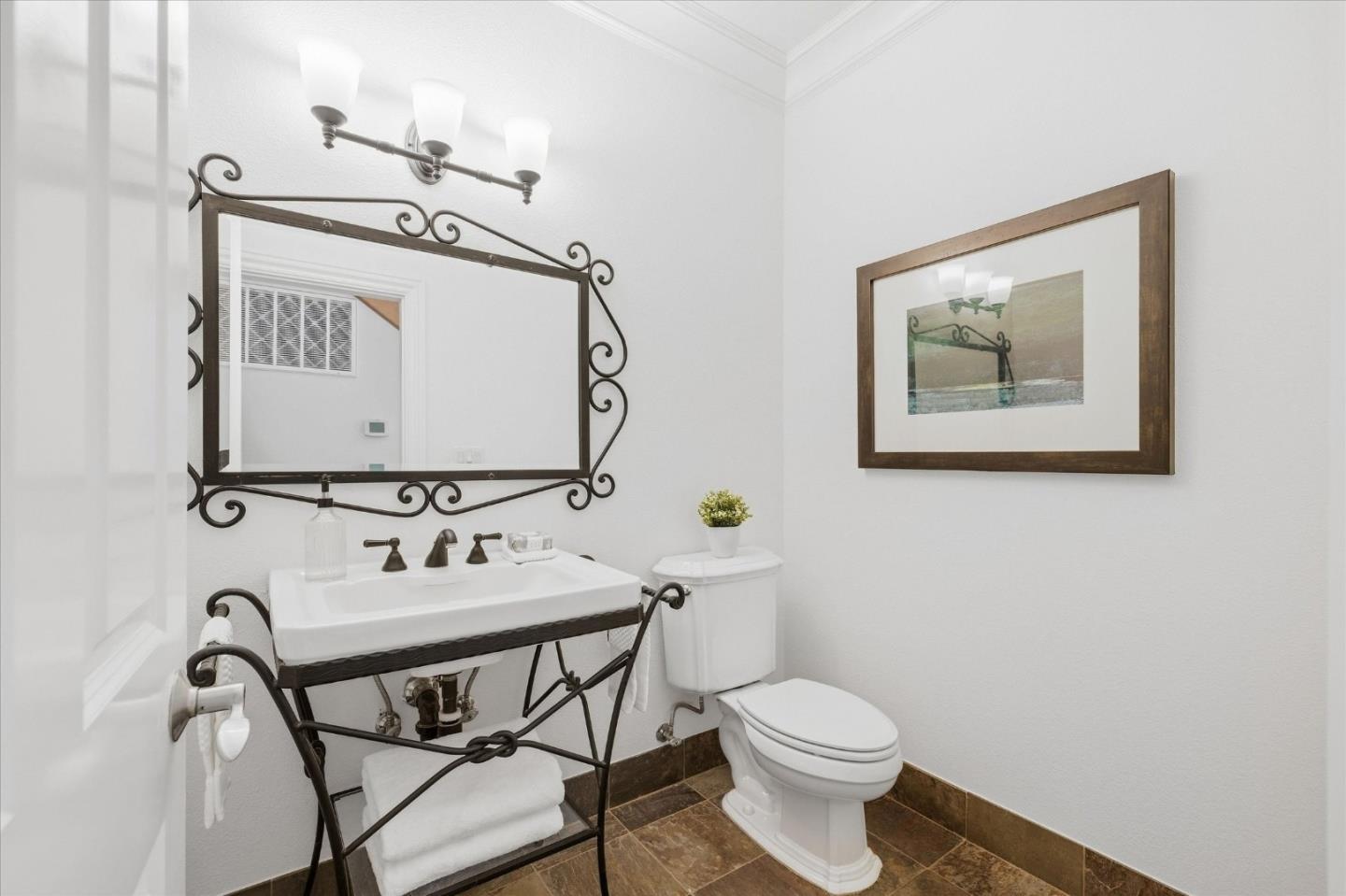 28 Hunt Way photo 32