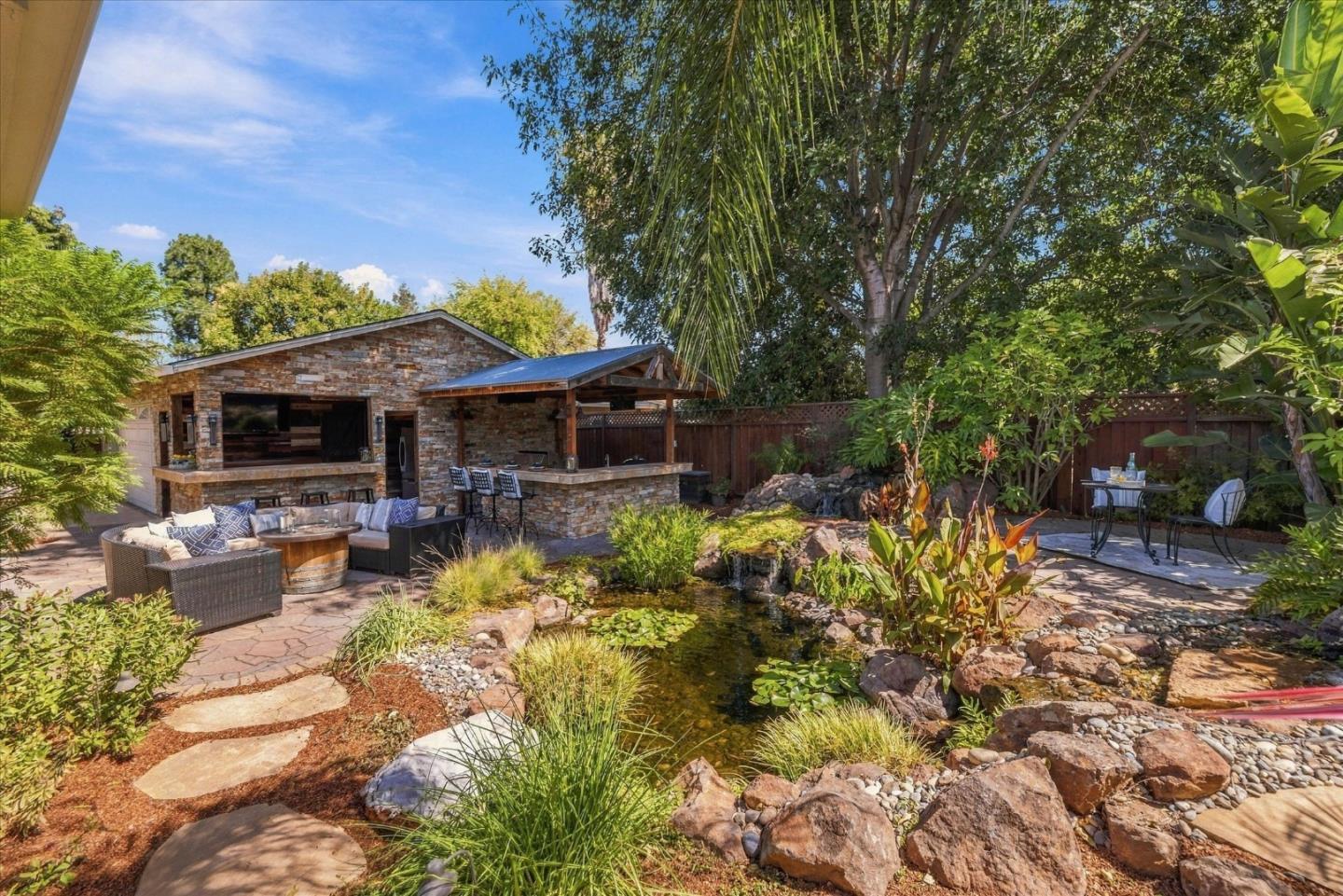 28 Hunt Way photo 44