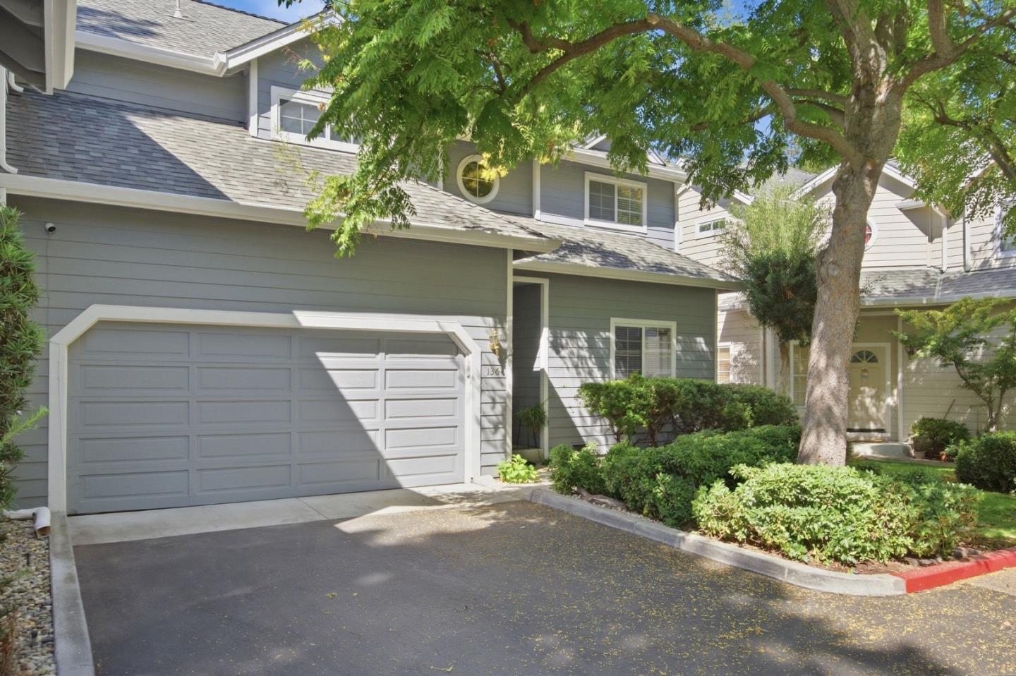 136 Redding Road photo 2