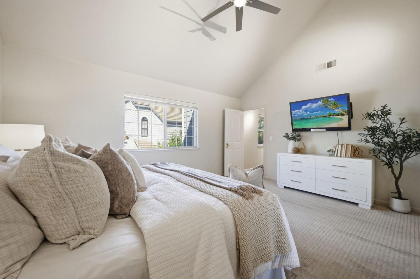 136 Redding Road photo 15