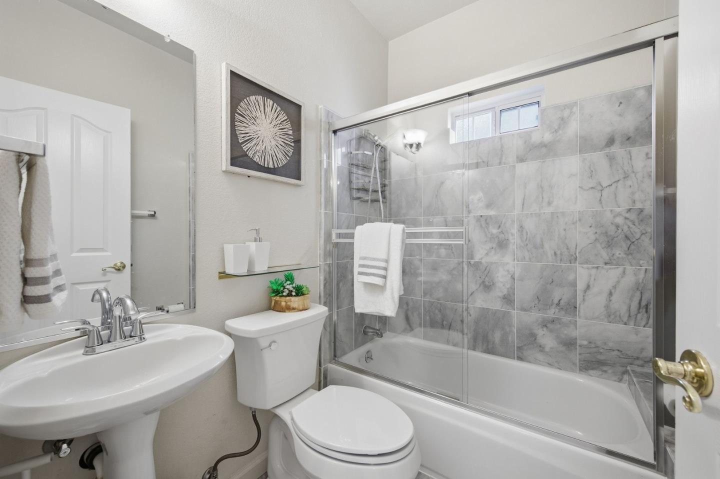 136 Redding Road photo 26