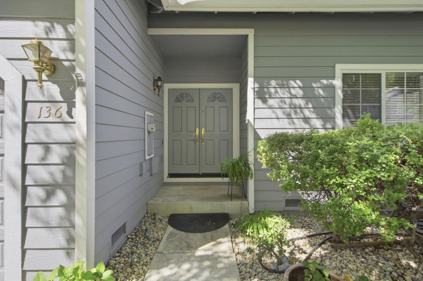 136 Redding Road photo 4