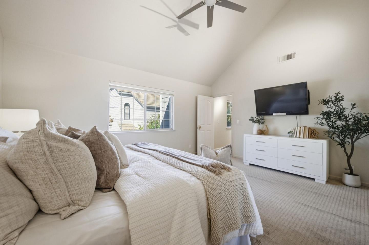 136 Redding Road photo 34