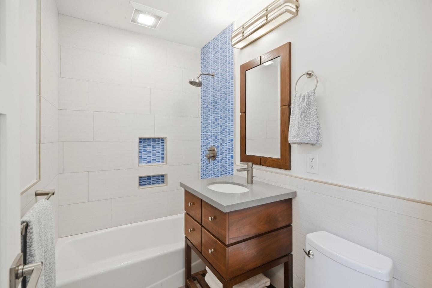 425 Sunberry Drive photo 24
