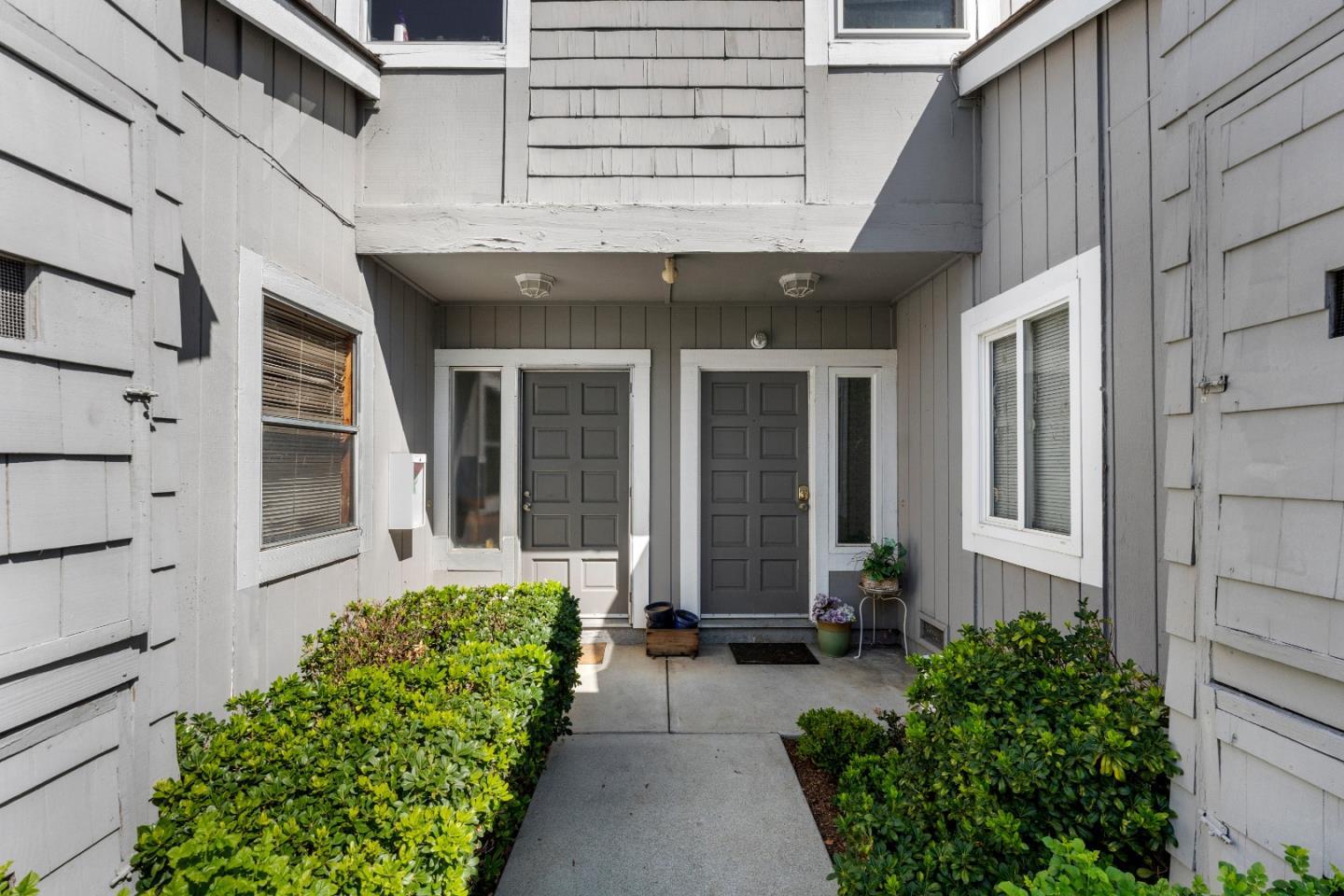 106 Bascom Court photo 2