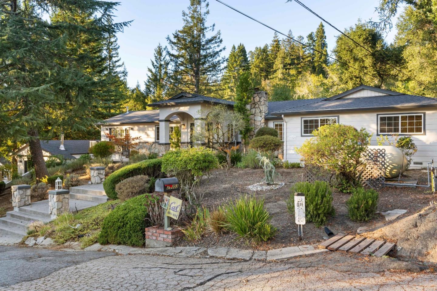 23353 Deerfield Road photo 2