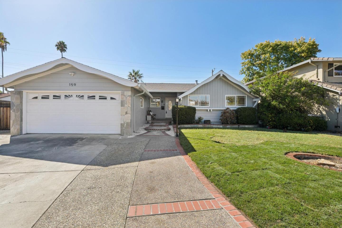 159 Coventry Drive photo 2