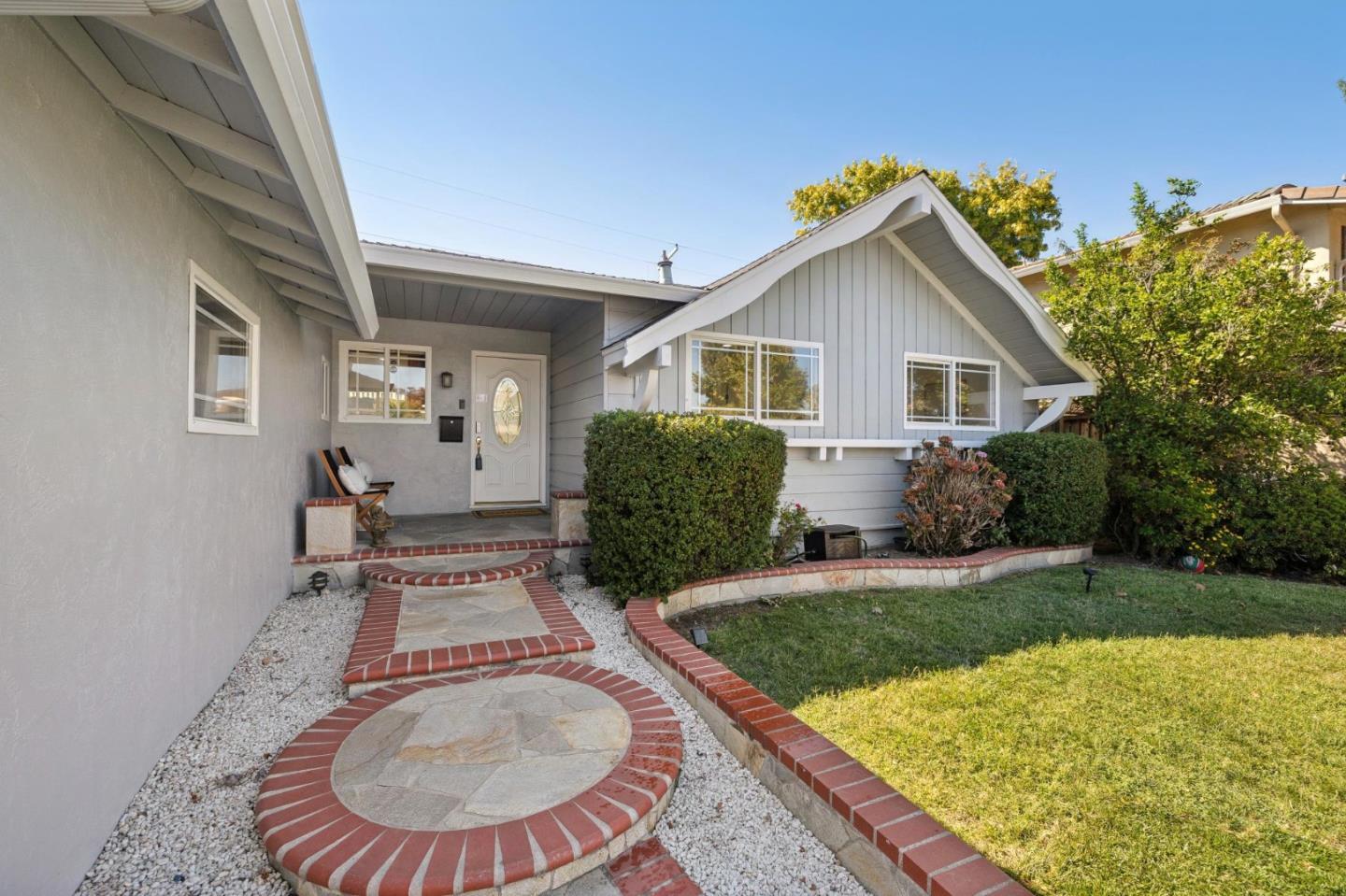 159 Coventry Drive photo 3