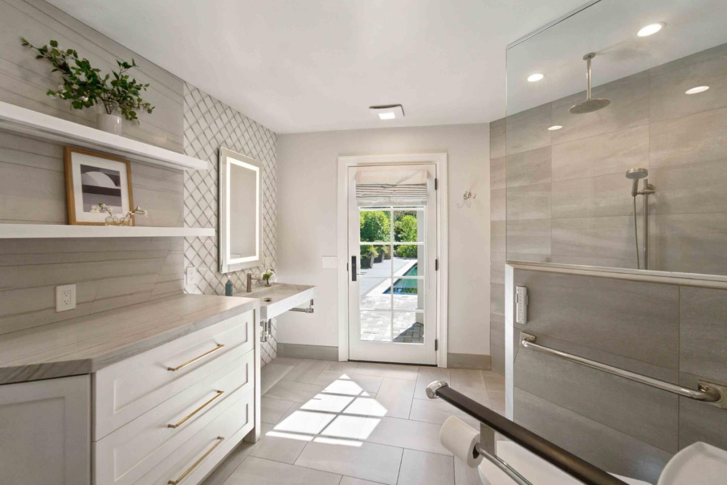 104 Bella Vista Court photo 32