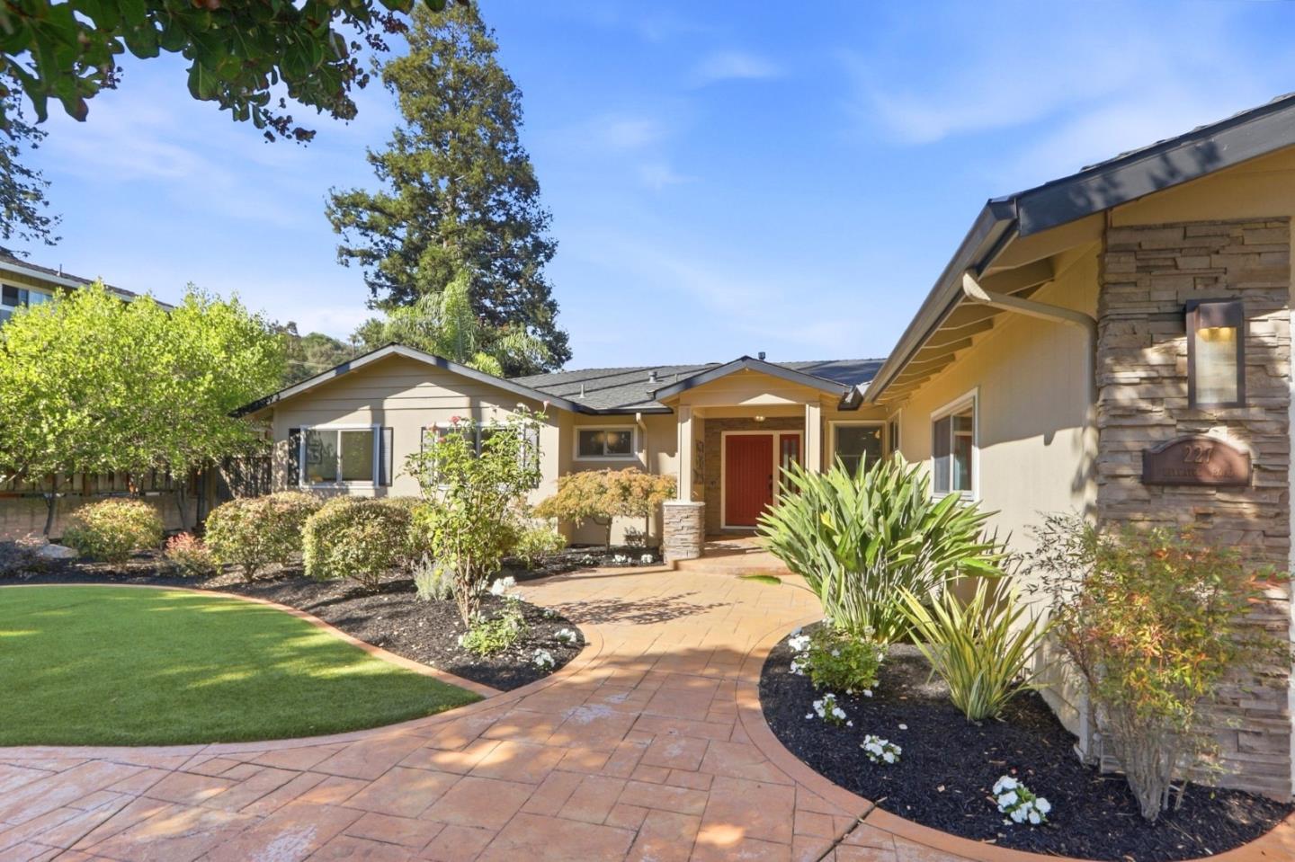 227 Belgatos Road photo 6