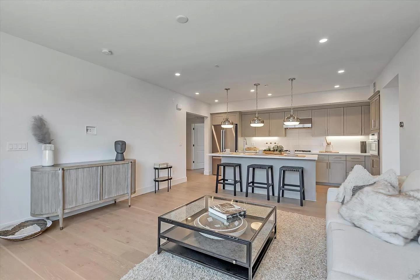 16275 Gellatt Court photo 4