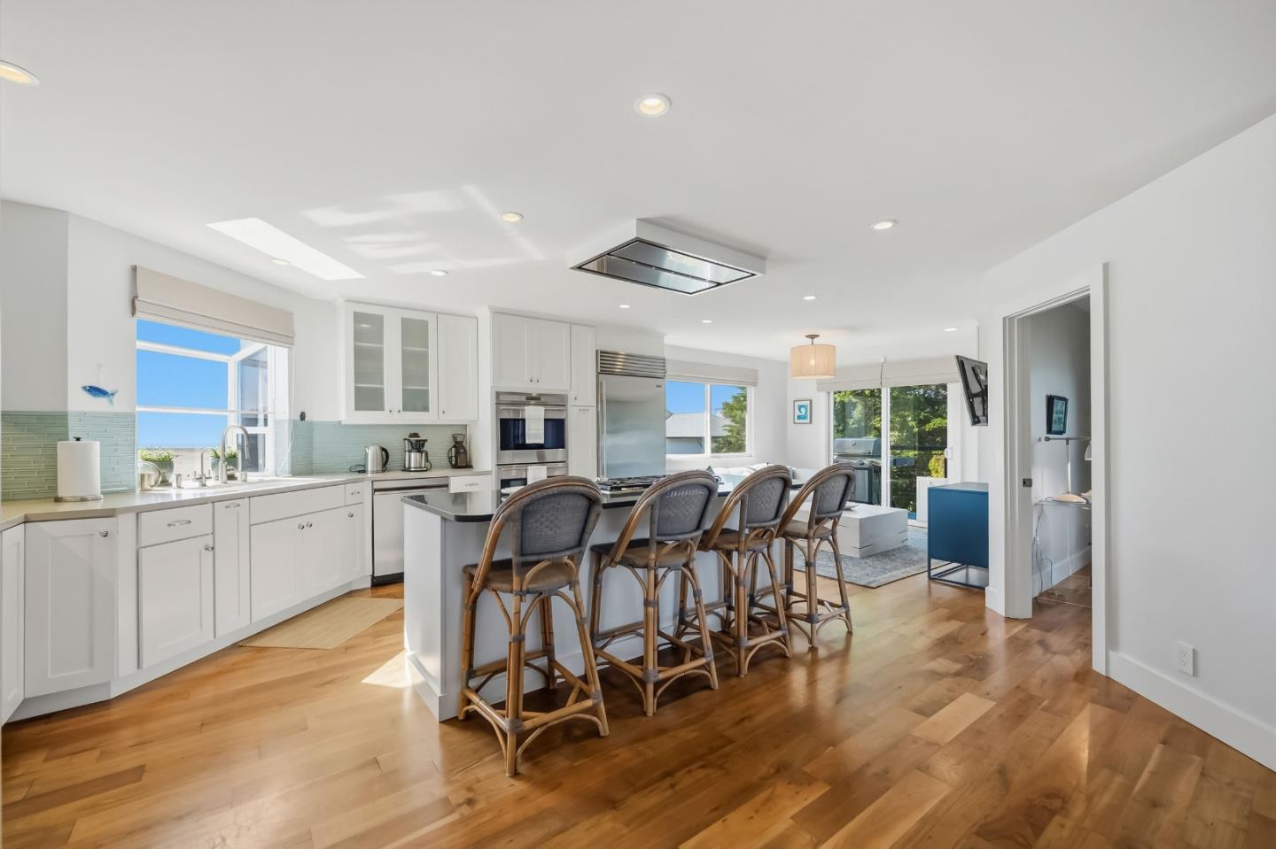 213 Myrtle Street photo 12