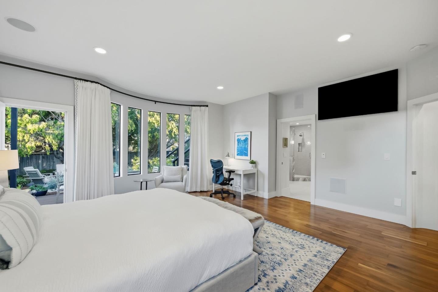 213 Myrtle Street photo 25