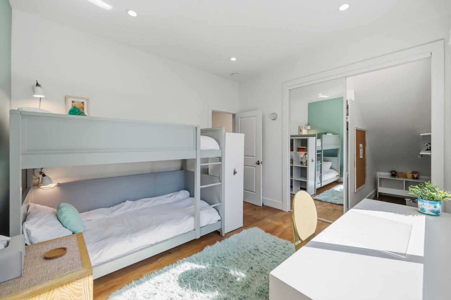 213 Myrtle Street photo 28