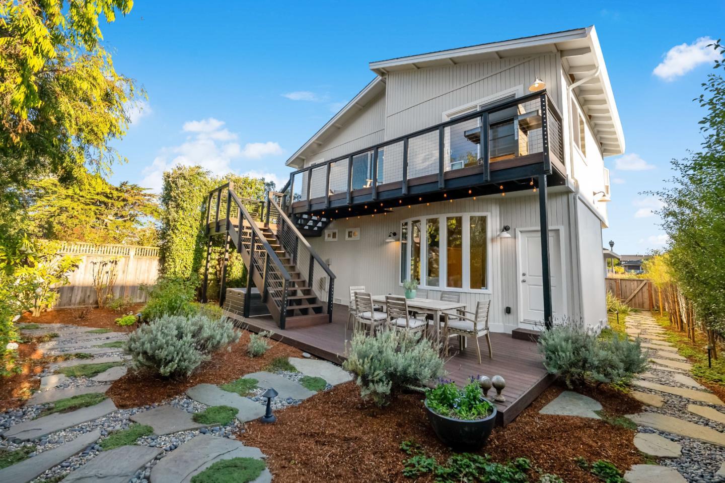 213 Myrtle Street photo 34