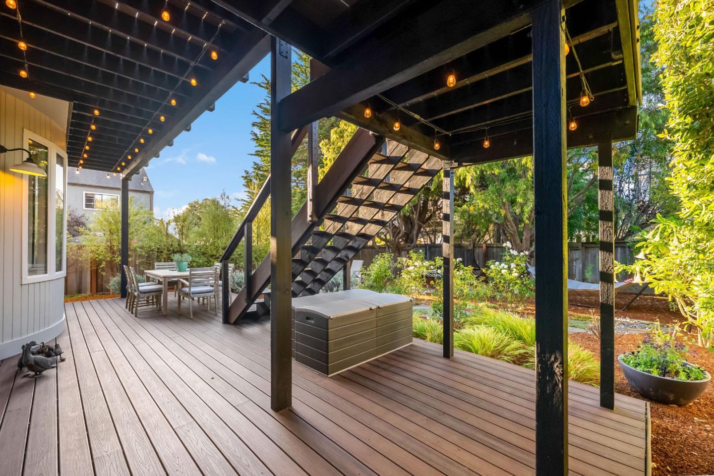 213 Myrtle Street photo 36